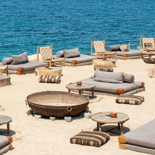 RESTAURANT RESERVATIONS APOLLO YARD VILLA MYKONOS